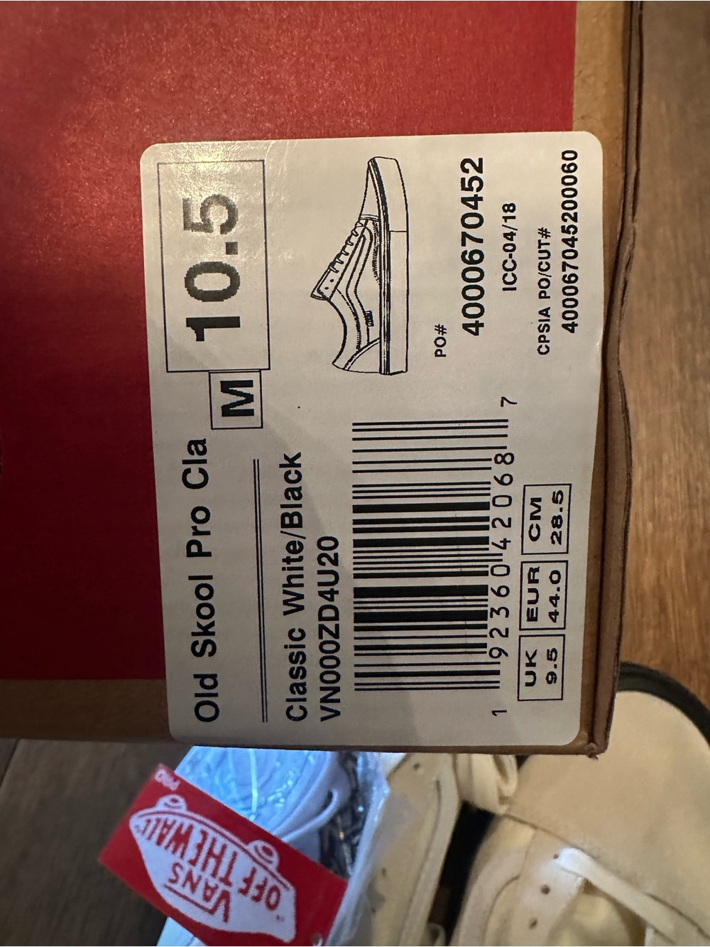 Vans - Picture 9 of 10
